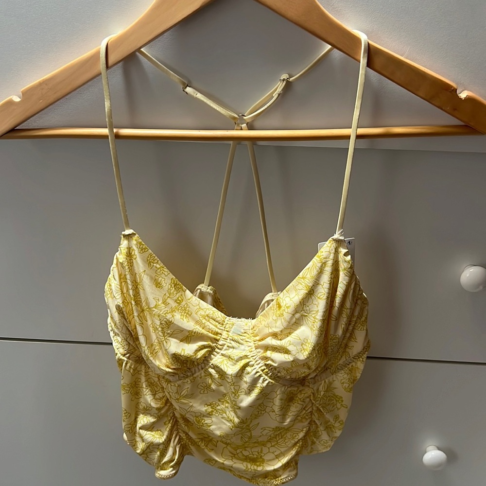 NWT URBAN OUTFITTERS CROP TOP